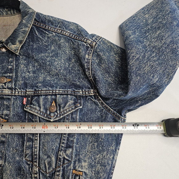 Levis Vintage Jean Jacket USA 1980s Acid Washed Denim Trucker Red Tab Distressed - Picture 6 of 16